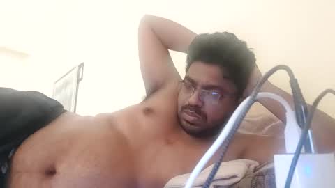 hotgluteus4321 online show from April 25, 2026, 9:12 am