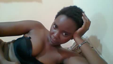 Queen online show from March 1, 2025, 9:18 am