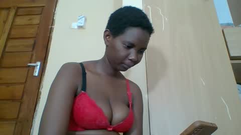 Queen online show from March 7, 2025, 9:59 pm