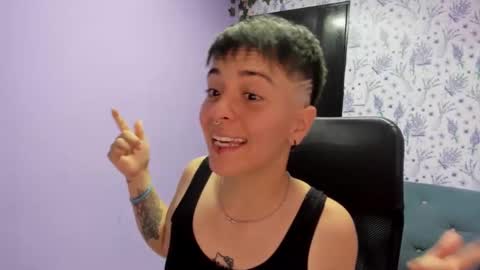 hannah online show from October 31, 2025, 2:23 am