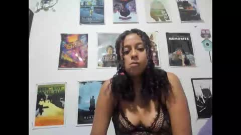 Snapshot of hothoneychile chatting on April 25, 2026, 4:59 am Sam and Nico online show from April 25, 2026, 4:59 am