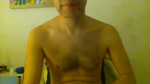 Snapshot of hotitan chatting on October 15, 2025, 6:41 pm hottitan twitter Marianoshcam online show from October 15, 2025, 6:41 pm