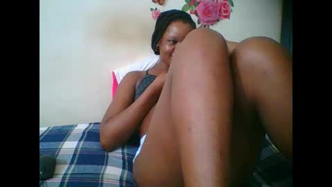 LOYCE online show from November 27, 2025, 7:38 pm