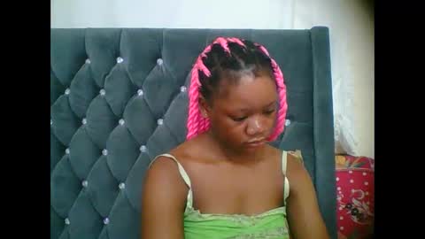 LOYCE online show from December 13, 2025, 10:26 pm