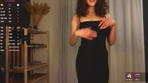 Snapshot of hotlaracroft chatting on October 1, 2025, 5:19 pm Allison online show from October 1, 2025, 5:19 pm