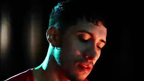 Hotlatinking online show from September 12, 2025, 8:31 pm