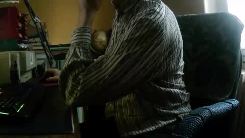 hotleopold online show from January 12, 2026, 3:28 pm