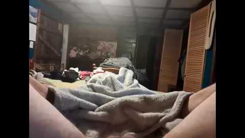 Snapshot of hotloads1992 chatting on December 18, 2024, 2:06 pm hotloads1992 online show from December 18, 2024, 2:06 pm