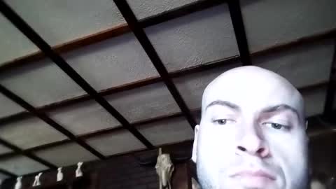 Snapshot of hotloads1992 chatting on February 27, 2026, 5:35 pm hotloads1992 online show from February 27, 2026, 5:35 pm