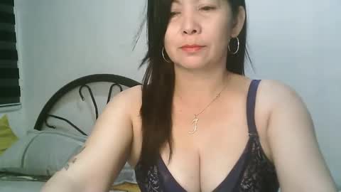 Snapshot of hotmamajen4u chatting on December 14, 2025, 12:05 am hotmamajen4u online show from December 14, 2025, 12:05 am
