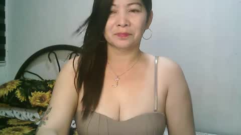 Snapshot of hotmamajen4u chatting on December 23, 2025, 2:42 am hotmamajen4u online show from December 23, 2025, 2:42 am