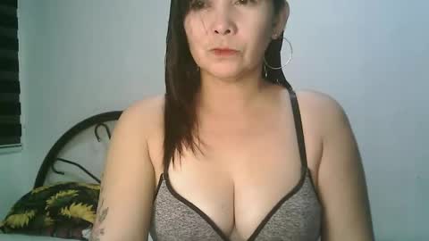 hotmamajen4u online show from March 23, 2026, 12:20 pm