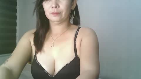 Snapshot of hotmamajen4u chatting on April 22, 2026, 2:14 am hotmamajen4u online show from April 22, 2026, 2:14 am