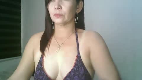 Snapshot of hotmamajen4u chatting on May 2, 2026, 3:22 am hotmamajen4u online show from May 2, 2026, 3:22 am