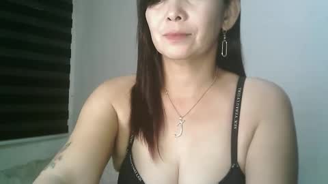 Snapshot of hotmamajen4u chatting on May 3, 2026, 11:33 pm hotmamajen4u online show from May 3, 2026, 11:33 pm