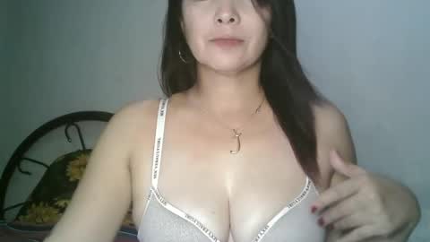 Snapshot of hotmamajen4u chatting on May 14, 2026, 1:23 am hotmamajen4u online show from May 14, 2026, 1:23 am