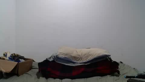 hotmodel1984 online show from June 13, 2026, 3:15 am