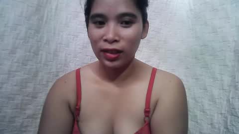 Snapshot of hotmompinay30 chatting on February 11, 2026, 11:32 pm flor online show from February 11, 2026, 11:32 pm