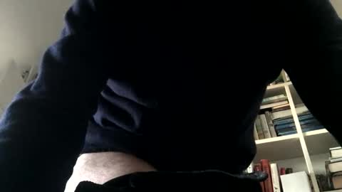 hotmuff99 online show from January 2, 2025, 4:02 pm