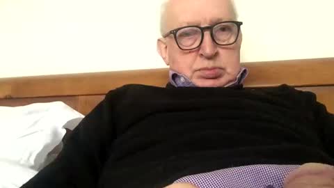 hotmuff99 online show from January 13, 2025, 2:11 pm