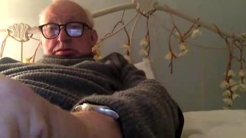 hotmuff99 online show from January 19, 2025, 4:46 pm