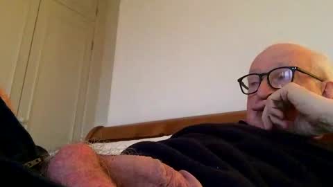 hotmuff99 online show from February 2, 2025, 4:54 pm