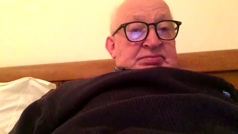 hotmuff99 online show from February 9, 2025, 7:09 pm