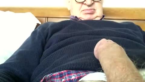 hotmuff99 online show from February 13, 2025, 3:46 pm