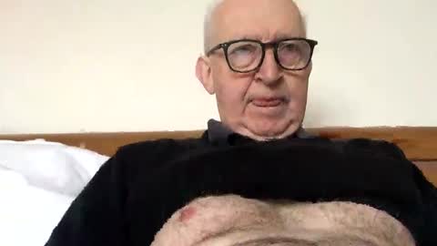 hotmuff99 online show from February 15, 2025, 9:38 am