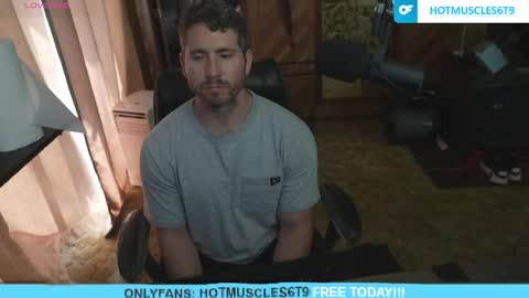 hotmuscles6t9 online show from May 11, 2026, 4:48 pm