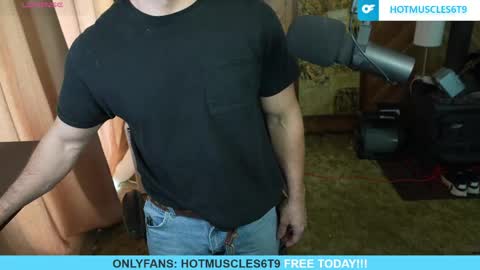 hotmuscles6t9 online show from May 16, 2026, 5:34 pm