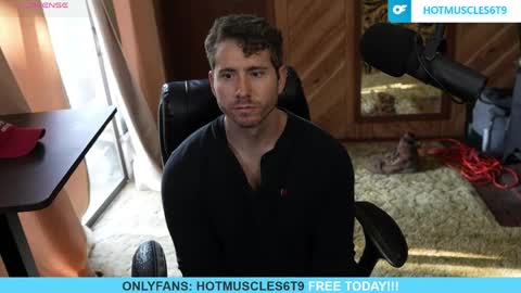 hotmuscles6t9 online show from June 3, 2026, 1:36 pm