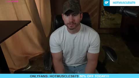hotmuscles6t9 online show from July 13, 2026, 10:01 pm