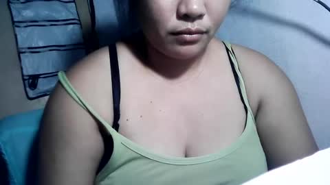 hotnathaly92 online show from July 27, 2026, 9:05 am