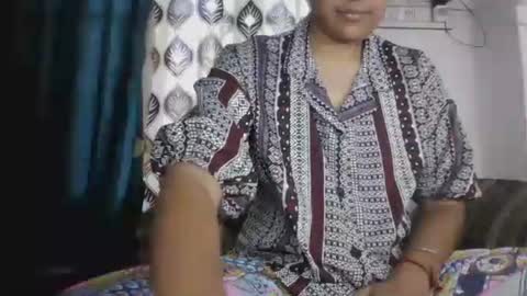 Snapshot of hotnsweetindian chatting on April 17, 2026, 9:34 am lola online show from April 17, 2026, 9:34 am