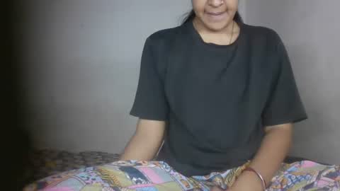Snapshot of hotnsweetindian chatting on April 30, 2026, 4:08 am lola online show from April 30, 2026, 4:08 am