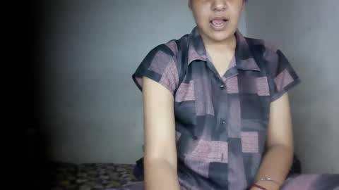 Snapshot of hotnsweetindian chatting on May 27, 2026, 4:04 pm lola online show from May 27, 2026, 4:04 pm
