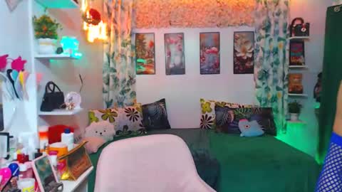 hotpinay_mira online show from December 4, 2025, 3:54 pm