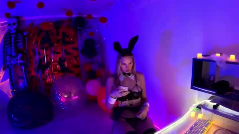 Snapshot of hotprincess2hot chatting on October 31, 2025, 2:18 pm hotprincess2hot online show from October 31, 2025, 2:18 pm