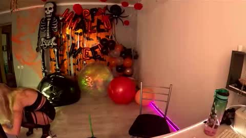 Snapshot of hotprincess2hot chatting on November 1, 2025, 11:01 am hotprincess2hot online show from November 1, 2025, 11:01 am