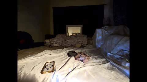 hotrox6942 online show from October 23, 2025, 8:24 am