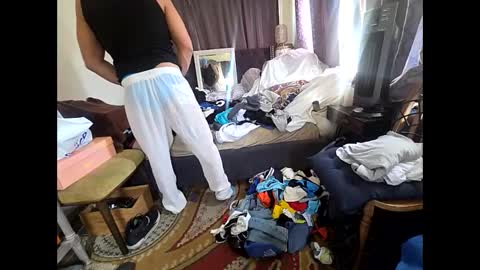 hotrox6942 online show from November 1, 2025, 4:42 pm