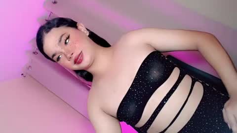 hotsiren101 online show from July 28, 2026, 6:42 am