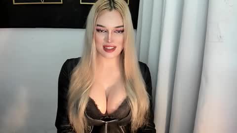 STELLA online show from October 24, 2025, 1:24 am