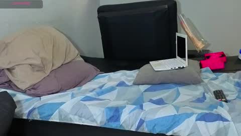 Snapshot of hotstud_999 chatting on November 4, 2025, 1:27 am Andres online show from November 4, 2025, 1:27 am