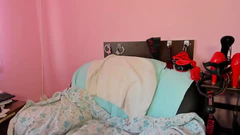 Snapshot of hotsweetangel4u chatting on January 8, 2025, 11:43 am Monica online show from January 8, 2025, 11:43 am