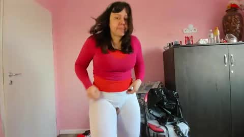 Snapshot of hotsweetangel4u chatting on February 17, 2025, 10:29 am Monica online show from February 17, 2025, 10:29 am