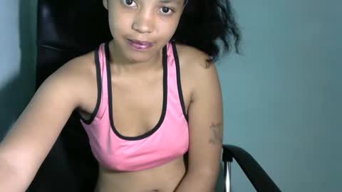 Snapshot of hott_beauty chatting on July 13, 2026, 4:37 am MULAN online show from July 13, 2026, 4:37 am