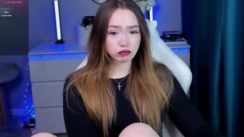 Snapshot of hottease_pvt chatting on November 4, 2025, 9:52 am hello Im Eva online show from November 4, 2025, 9:52 am