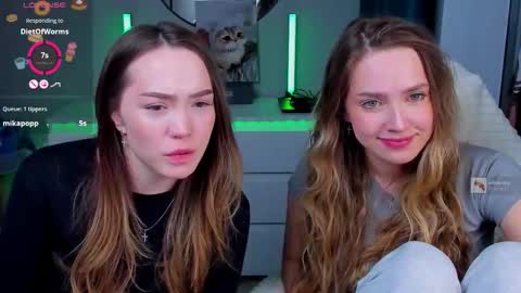 Snapshot of hottease_pvt chatting on March 7, 2026, 7:55 pm hello Im Eva online show from March 7, 2026, 7:55 pm